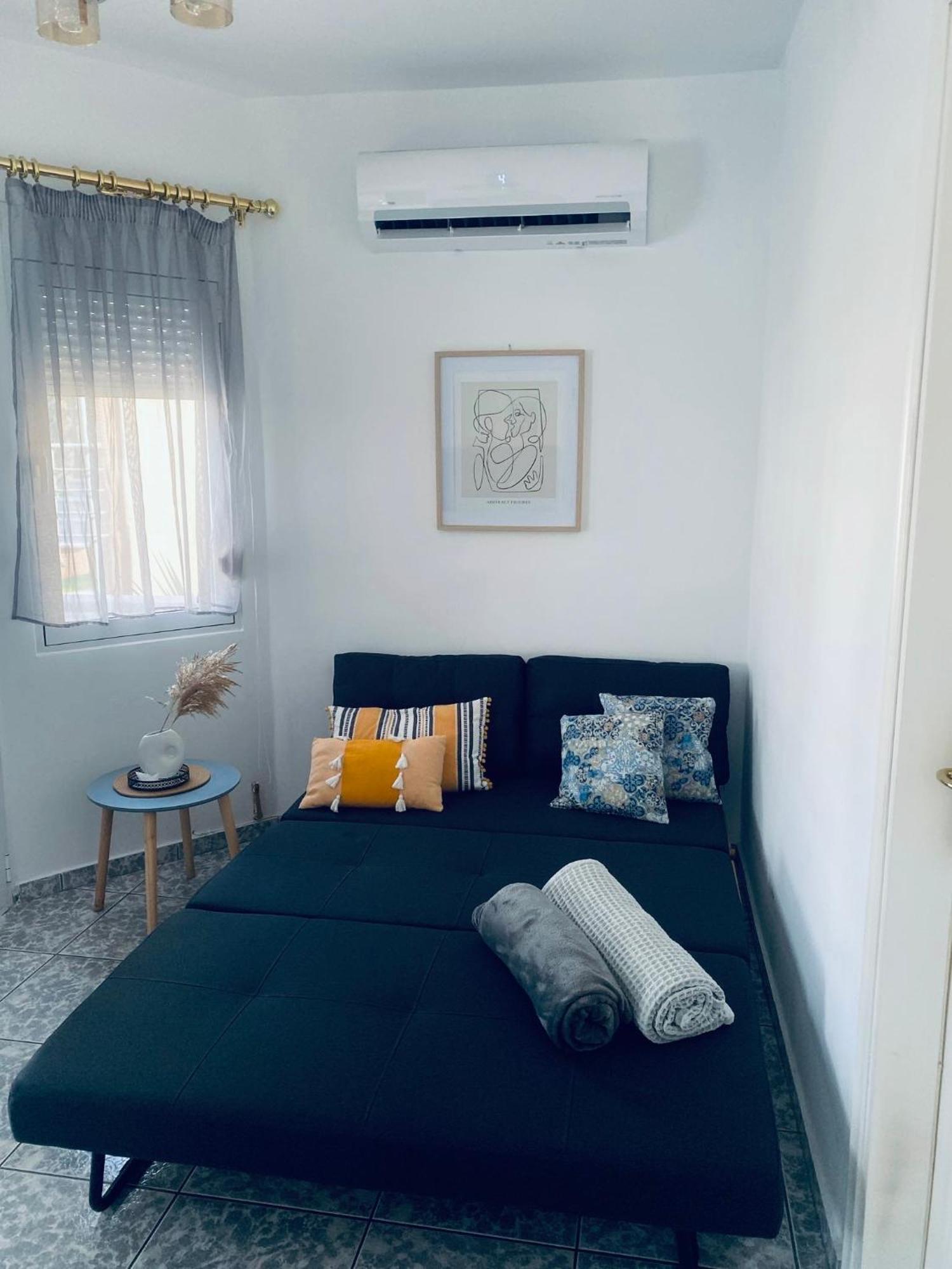 Coastline Apartment Néa Péramos Exterior foto